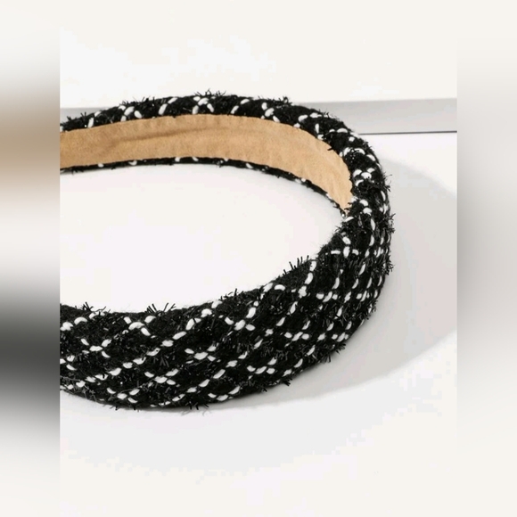Elegant 1pc Lady's Black Small Woolen Hair Hoop - Picture 3 of 3